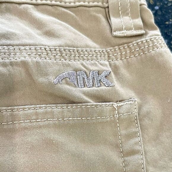 Mountain Khakis LODO shorts, Slim Fit. Khaki. Size 38. - Picture 5 of 9